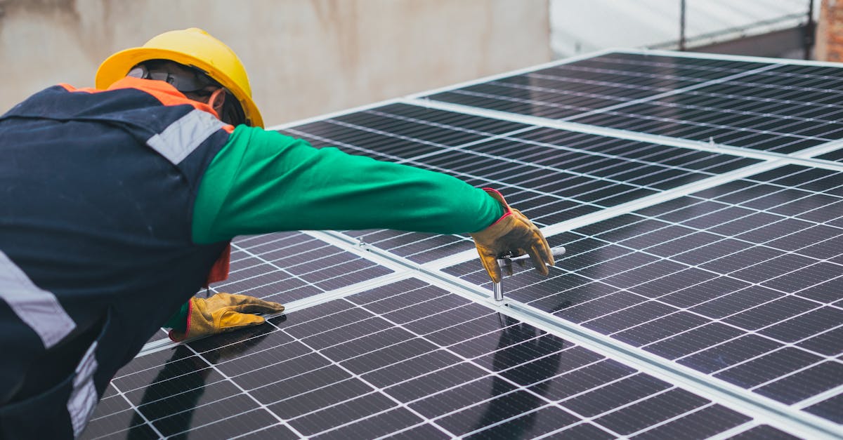 10 Essential DIY Maintenance Tips for Solar Panels